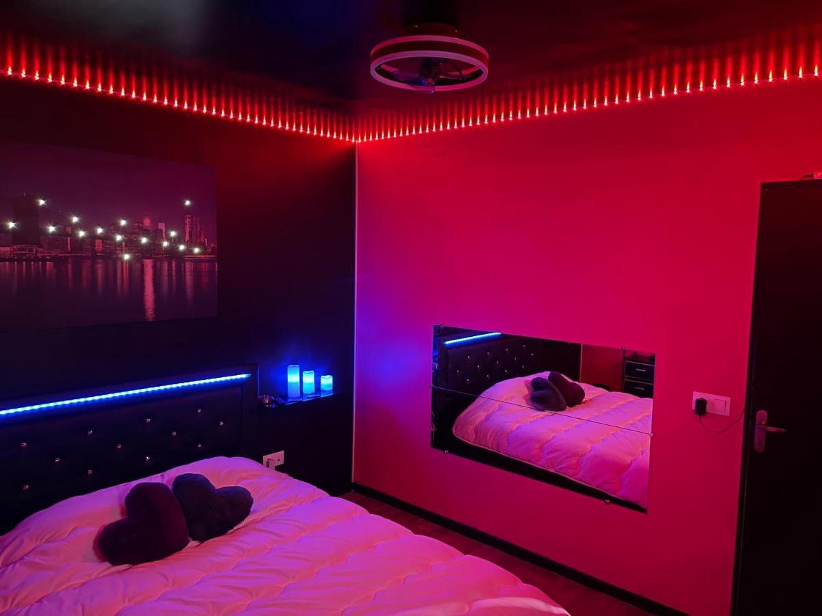 Love Room Villiers-le-Sec  Ngoại thất bức ảnh